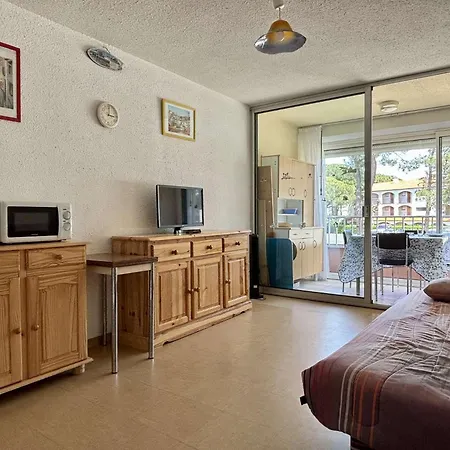 Apartment Deux Pieces Sur Ar070-005